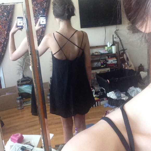 black flowy cross back summer mini dress - Picture 2 of 4
