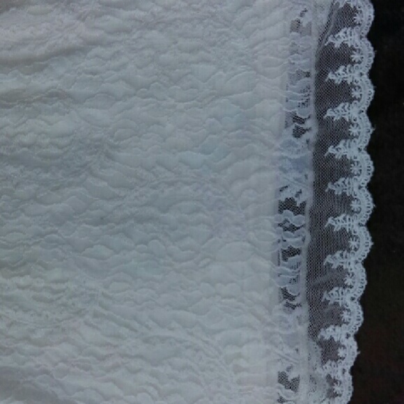 Pinky lace overlay dress - Picture 2 of 3