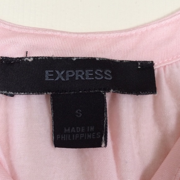**SOLD** Express top - Picture 2 of 3