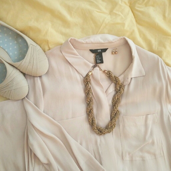 Beautiful H&M dusty rose button sheer dress