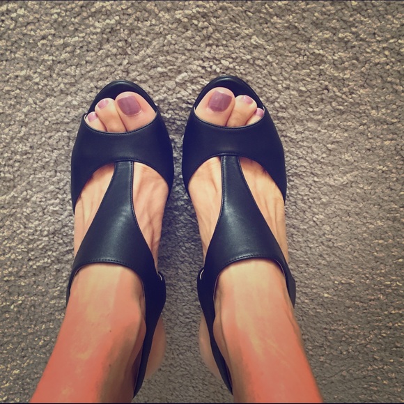 Black BP wedge