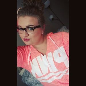 Meet your Posher, Hailey