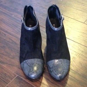 Black and grey ankle boots with great detail!