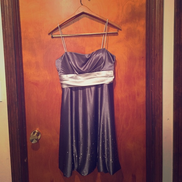 Dress. - Picture 1 of 1