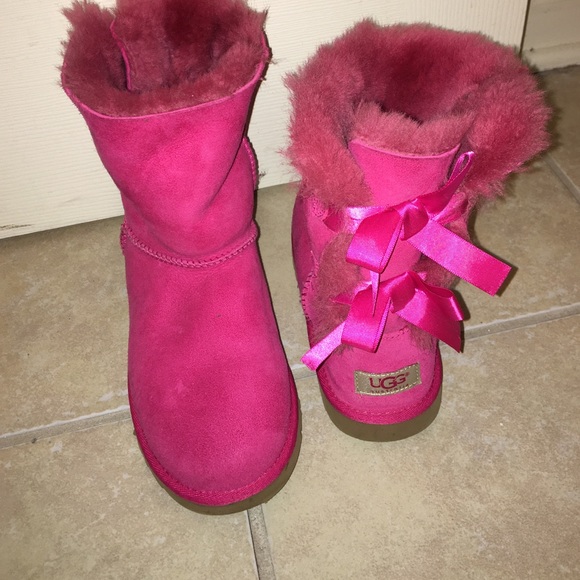 Bailey bow uggs