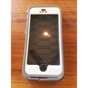 IPhone 5 OtterBox Grey & White