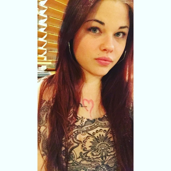 Meet your Posher, Nikki