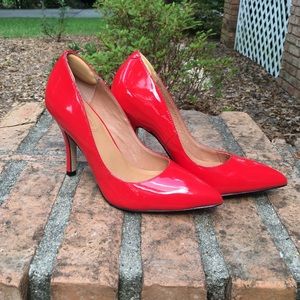 Red Pumps