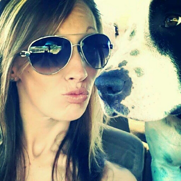 Meet your Posher, Lacy - Picture 1 of 1