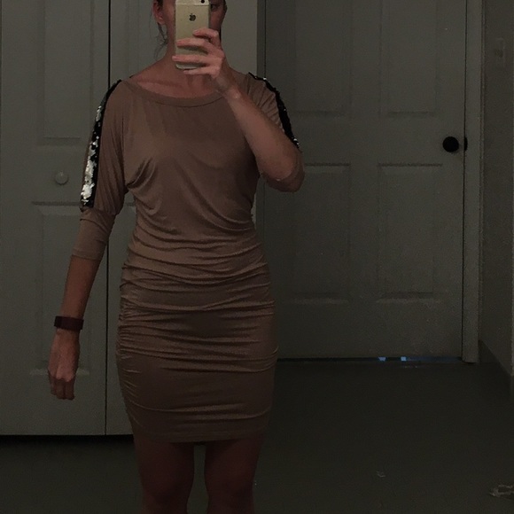 Dress - Picture 4 of 4