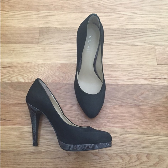 Shoes - Picture 2 of 4