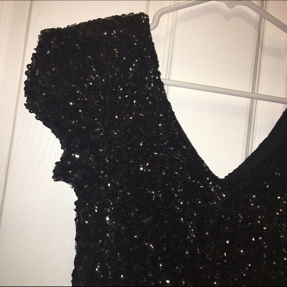 Black Dress💎 - Picture 4 of 4