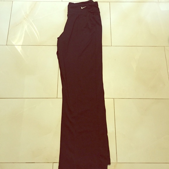 Nike performance stretch pants