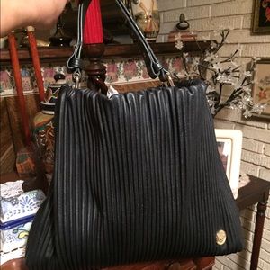 💯Authentic Vince Camuto Black Leather purse