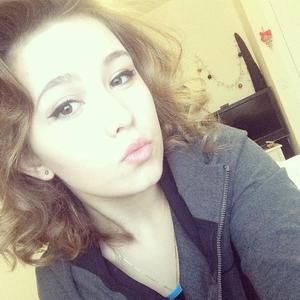 Meet your Posher, Devyn