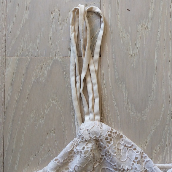 Lace dress :) - Picture 3 of 4