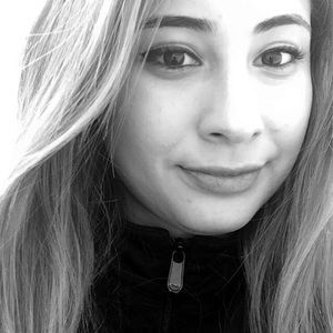 Meet your Posher, Briana