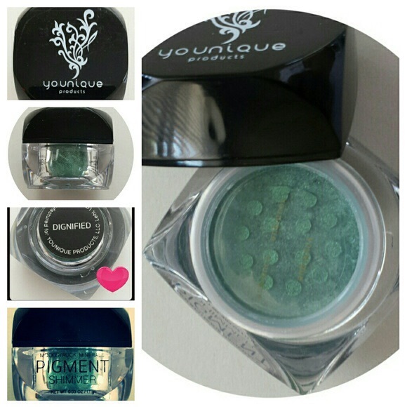 Younique Loose Pigment Dignified