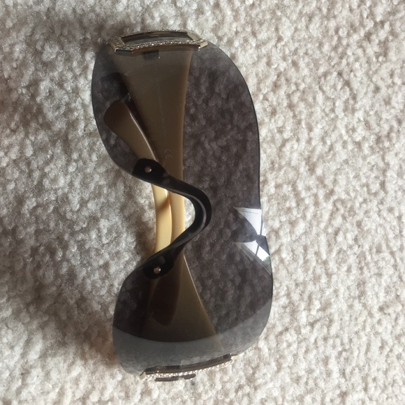 Very nice dolce and gabbana sunglasses