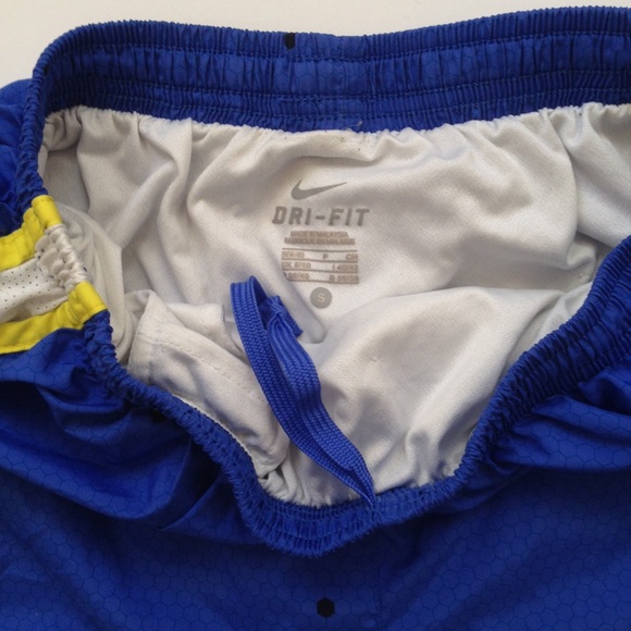 !SOLD! Nike Dri-Fit Honeycomb Shorts - Picture 3 of 3