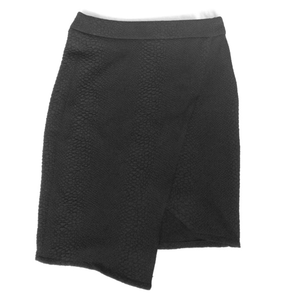 H&M Dresses & Skirts - Black H&M skirt