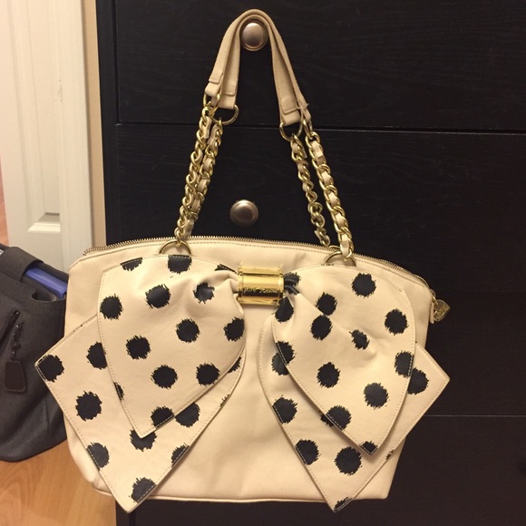 Betsy Johnson Cream & Black Purse