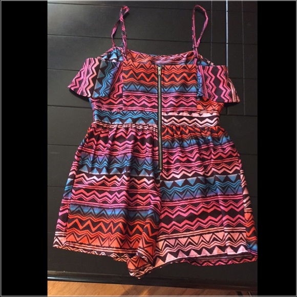 Aztec Print romper - Picture 2 of 3