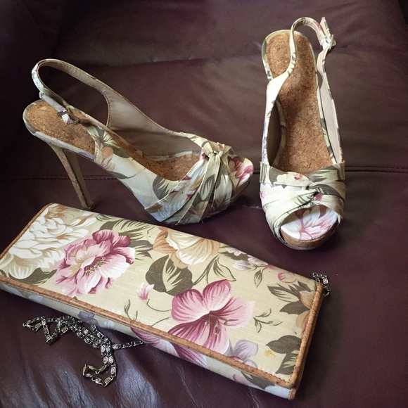Aldo shoes and clutch - Picture 1 of 2