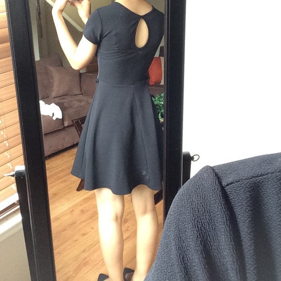 **SOLD** Cute Black Dress; FREE BELT - Picture 2 of 4