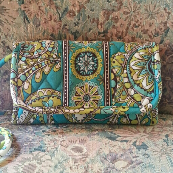 Vera Bradley Handbags - Vera Bradley Crossbody Wallet *Price Firm*