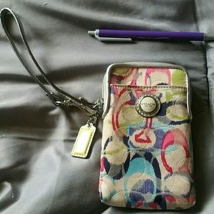 Coach phonecase/wristlet