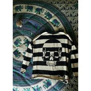 Skull sweater
