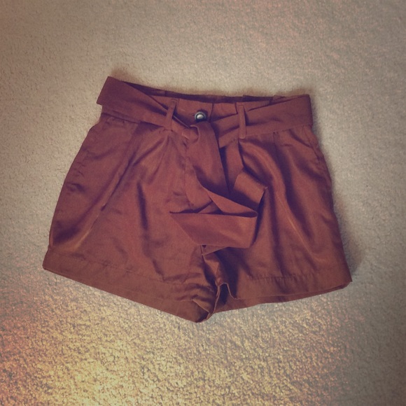 Adorable brown high waisted tie shorts