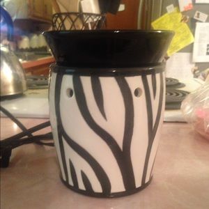 Zebra scentsy warmer. Full size.