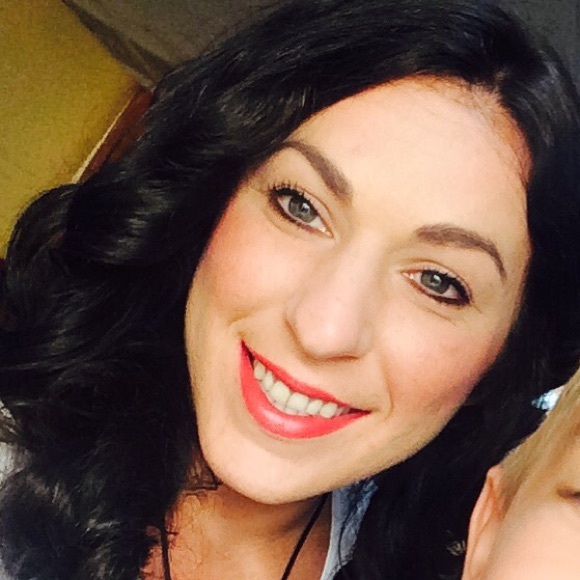 Meet your Posher, Tarah - Picture 1 of 1