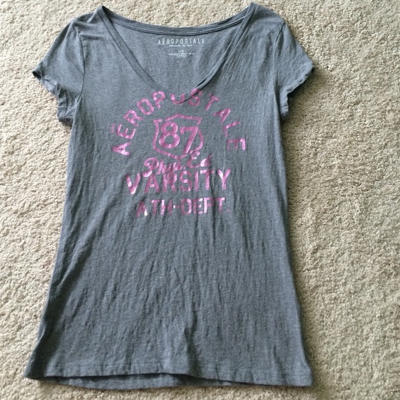 Aeropostale v-neck