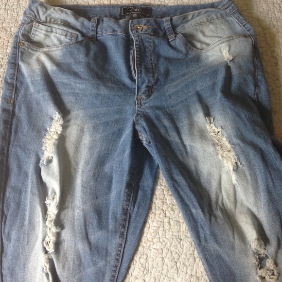 Cato distressed jeans size 14 - Picture 2 of 3