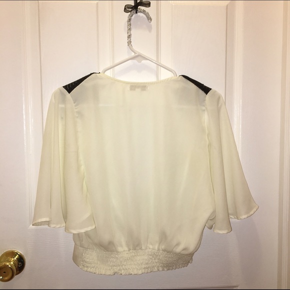 White Top 💎 - Picture 3 of 4