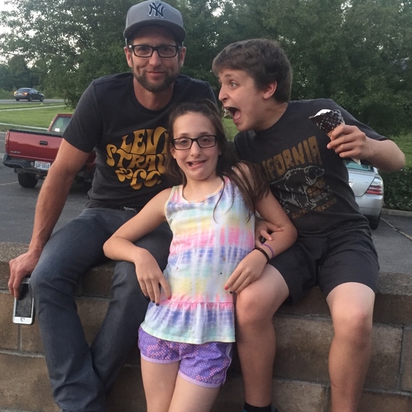 Meet your Posher, Cory - Picture 2 of 2