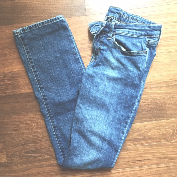 Gap | Premium Distressed Slim Straight Jean