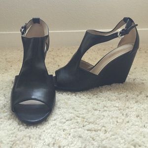 Black Wedges