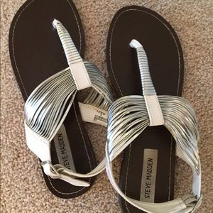 Steve Madden White and Sliver Sandals 9