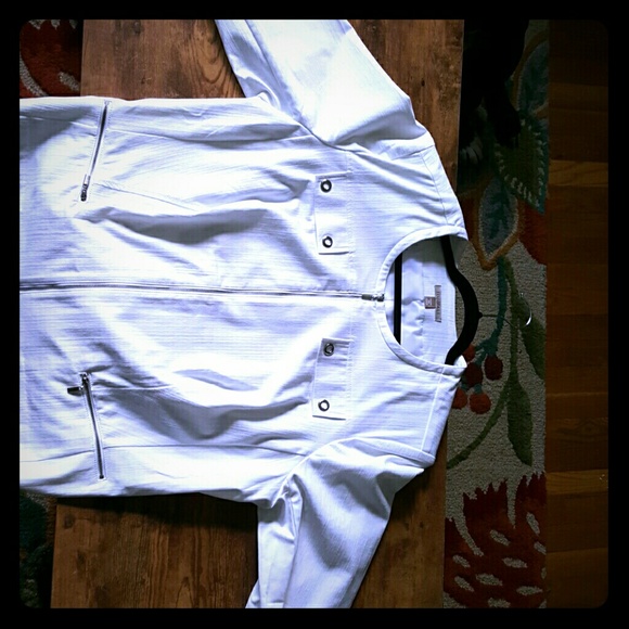 NEW 2X White 3/4 jacket