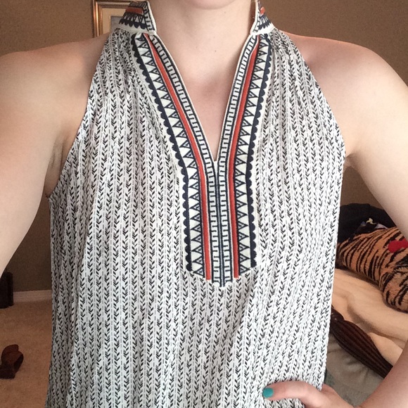 ❌SOLD❌Soft white collared tank/blouse with Aztec