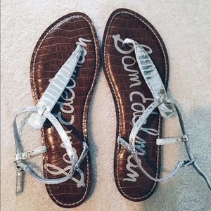 Sam Edelman Gigi Thong Sandal in Silver Boa