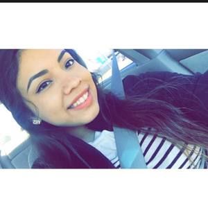 Meet your Posher, Rocio