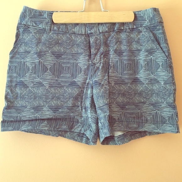 Blue & Tan Pattern shorts