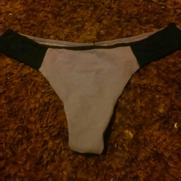 Seamless thong