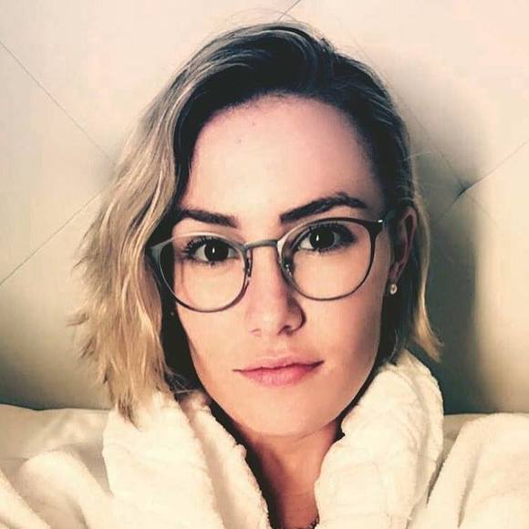 Meet your Posher, Avery