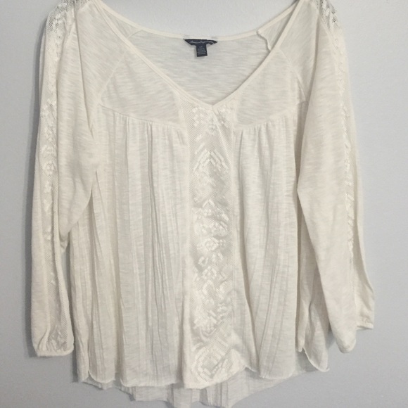 American Eagle Cream Flowy Top